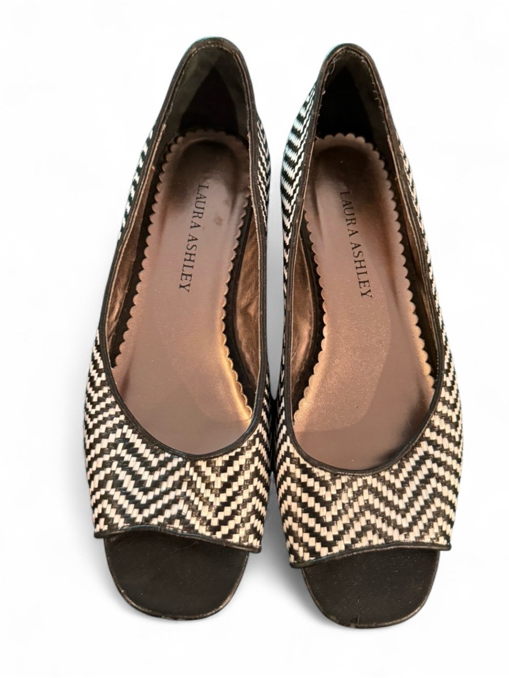 Laura Ashley Black and White Zigzag Peep-Toe Flats Size 7.5